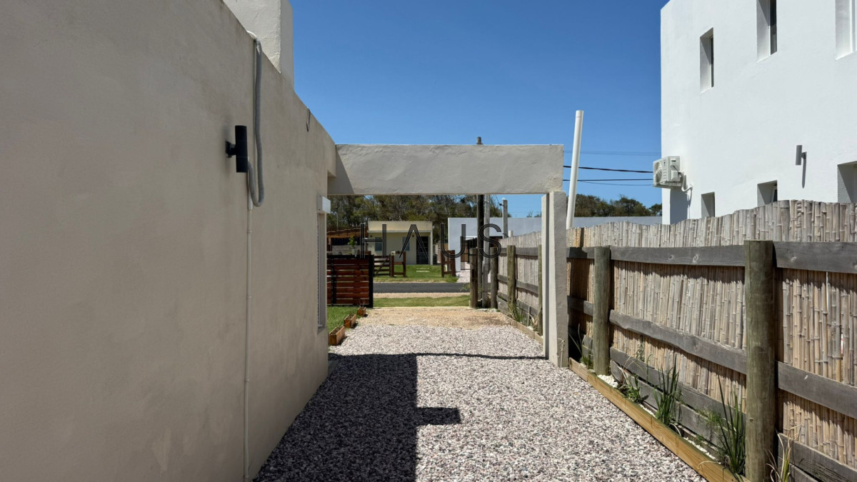 Casa ID.300 - Casa a media cuadra de la playa 2 dormitorios 