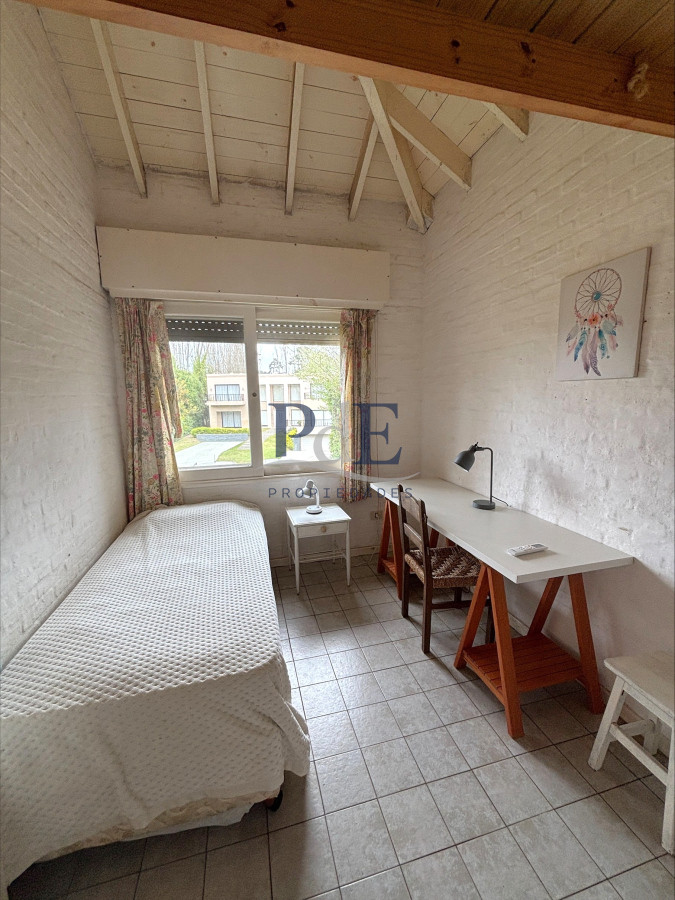 Casa de 4 dormitorios en Barrio Privado, Punta del Este. - Imagen 6