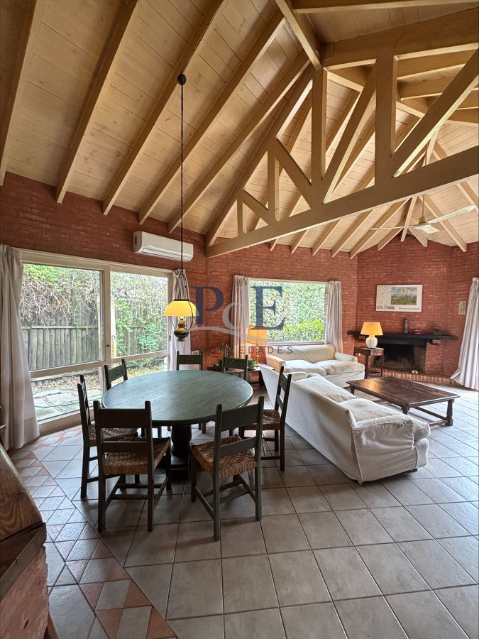 Casa de 4 dormitorios en Barrio Privado, Punta del Este. - Imagen 10