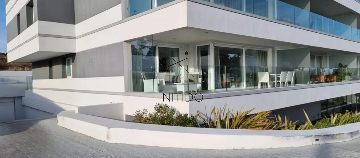 Apartamento ID.323 - Apartamento en primera linea de playa mansa, 3 dormitorios 