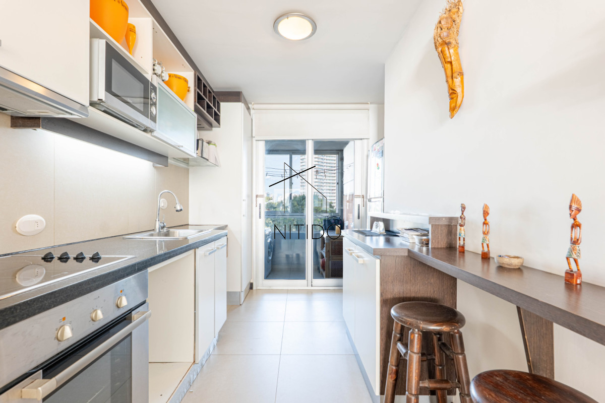 Apartamento ID.301 - Oportunidad en playa mansa, 2 dormitorios y parrillero propio 