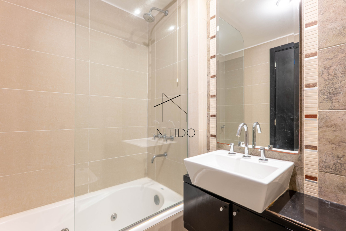 Apartamento ID.301 - Oportunidad en playa mansa, 2 dormitorios y parrillero propio 