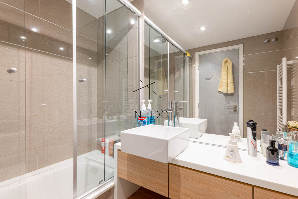 Apartamento ID.415 - Apto esquinero a pasos del mar 