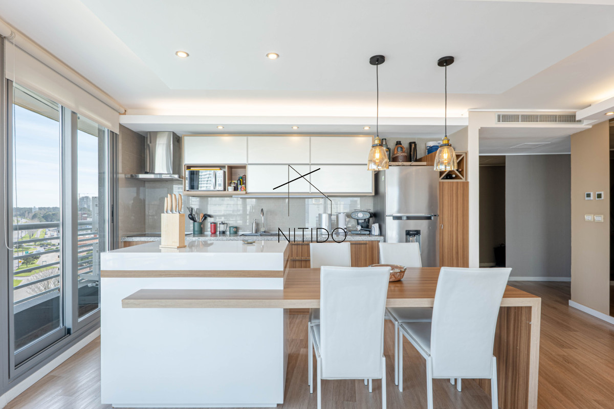 Apartamento ID.415 - Apto esquinero a pasos del mar 