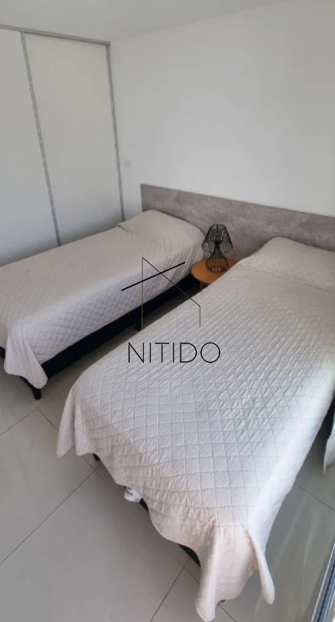 Apartamento ID.323 - Apartamento en primera linea de playa mansa, 3 dormitorios 