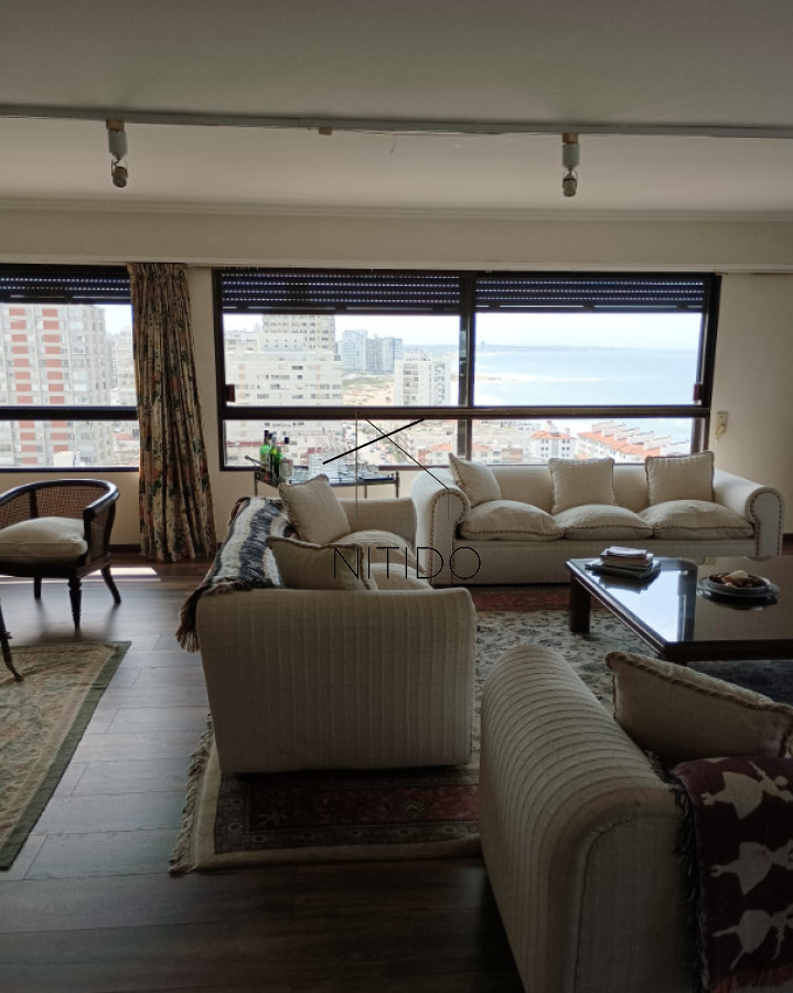 Apartamento ID.447 - apto de 4 dormitorios y servicio en peninsula 