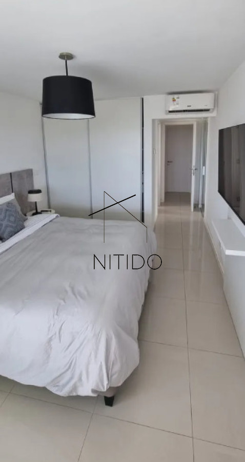 Apartamento ID.323 - Apartamento en primera linea de playa mansa, 3 dormitorios 