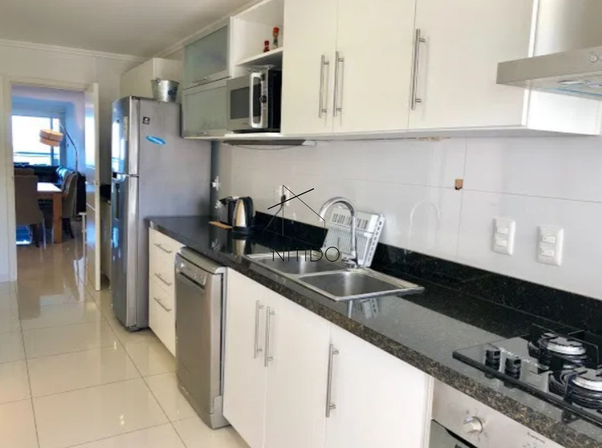 Apartamento ID.318 - apartamento de 3 dormitorios en primera linea de playa mansa 