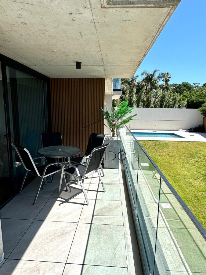 Apartamento ID.251 - Alquiler temporal en playa mansa 2 dormitorios 