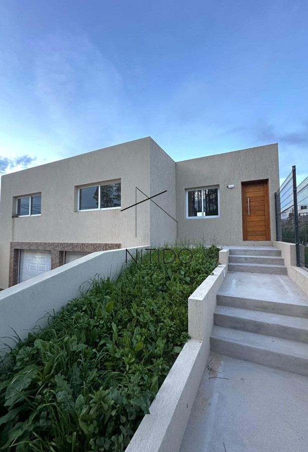 Casa ID.220 - Casa a estrenar en altos de la laguna 