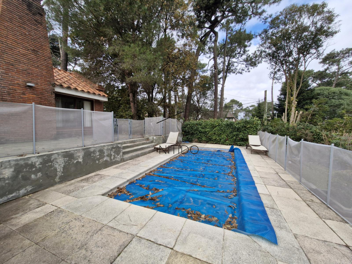 Casa ID.25 - casa en pinares de 3 dormitorios y servicio 