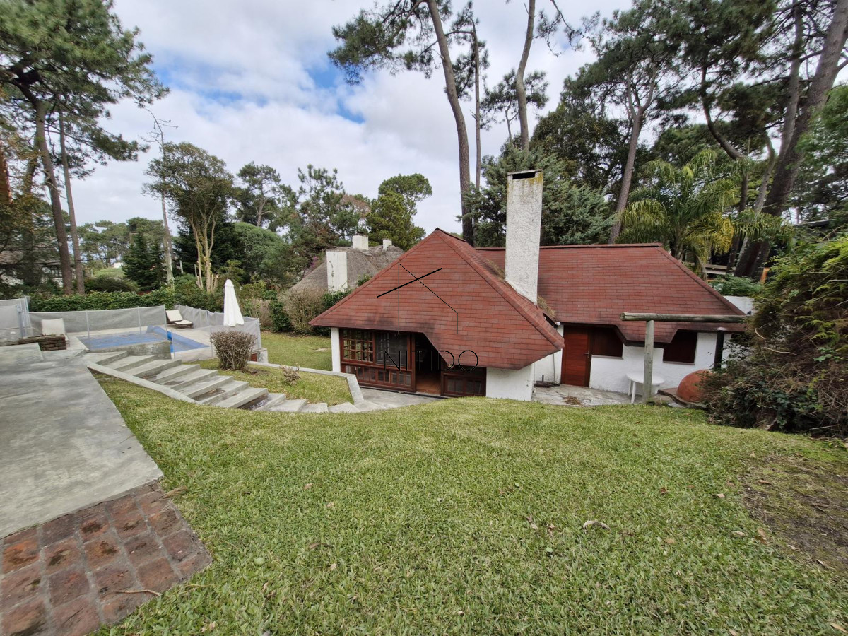 Casa ID.25 - casa en pinares de 3 dormitorios y servicio 