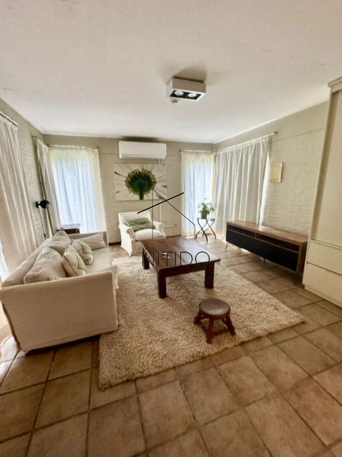 Casa ID.401 - Casa de 4 dormitorios en Pinares a 2 cuadras de la playa 