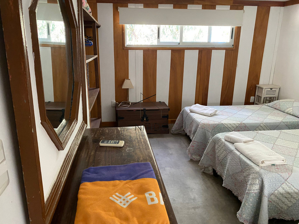 Casa ID.257 - Casa de 2 dormitorios y apartamento para huéspedes en Santa Mónica 