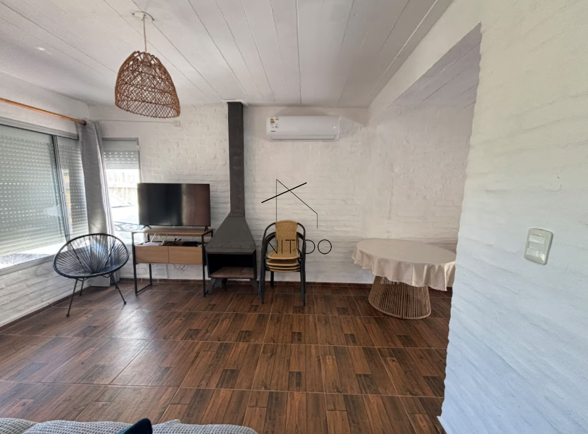 Casa ID.145 - Casa a media cuadra de la playa 2 dormitorios 