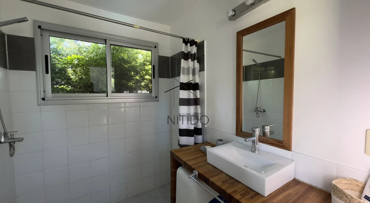 Casa ID.554 - Casa de 4 dormitorios en alquiler anual 