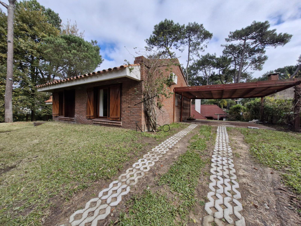 Casa ID.25 - casa en pinares de 3 dormitorios y servicio 