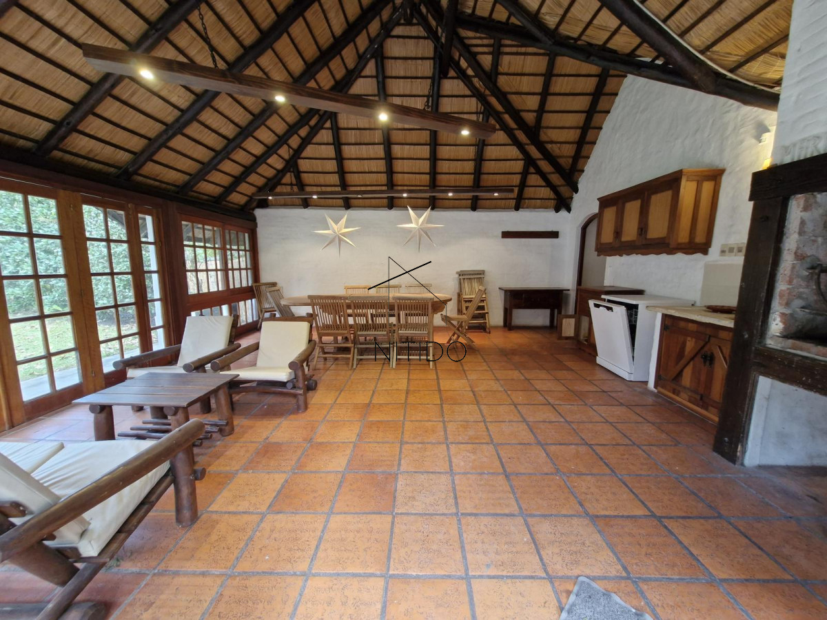 Casa ID.25 - casa en pinares de 3 dormitorios y servicio 