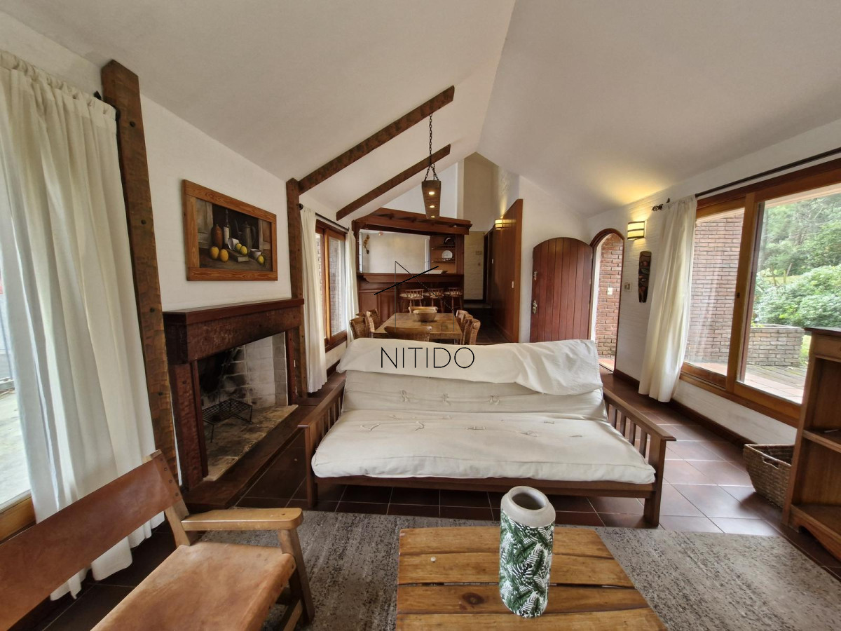 Casa ID.25 - casa en pinares de 3 dormitorios y servicio 