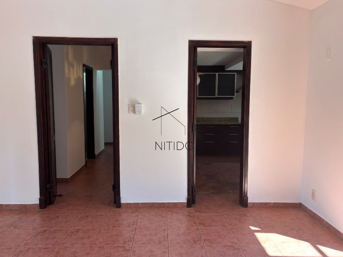 Casa ID.340 - Casa de 3 dormitorios con piscina en zona colegios 