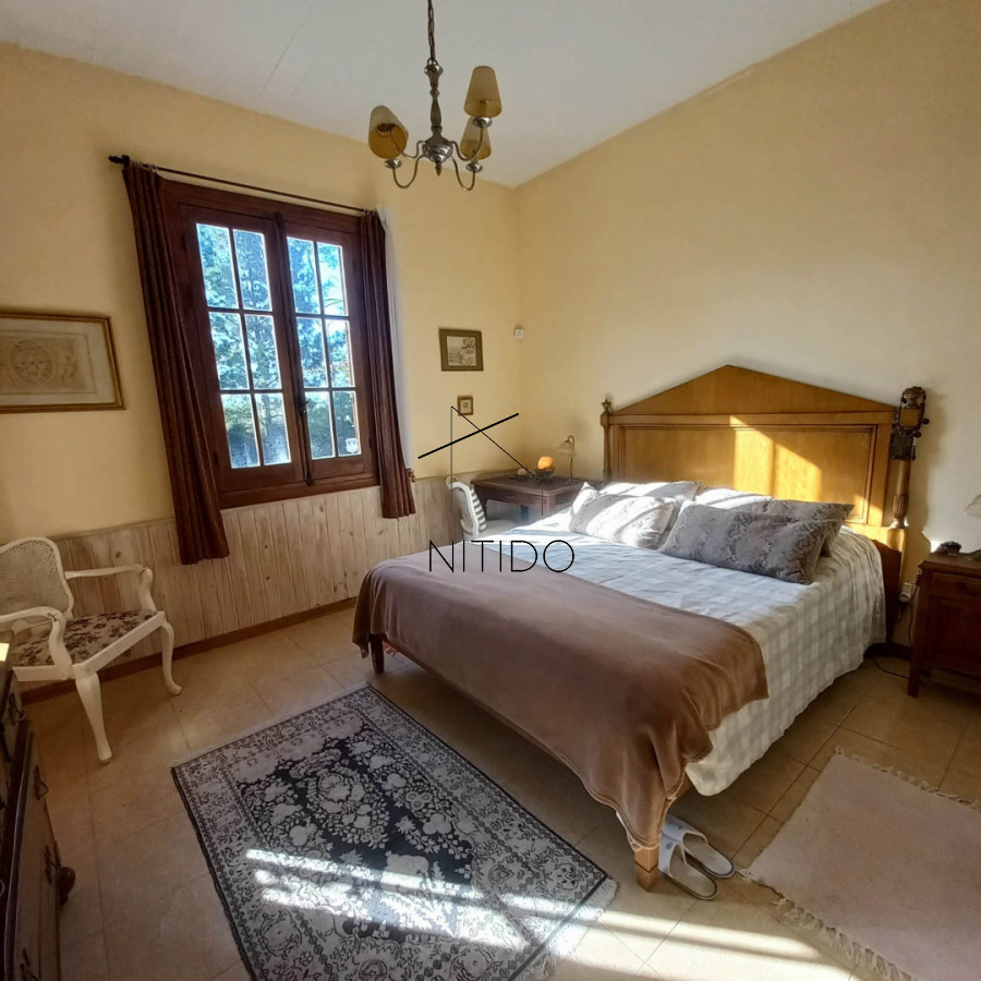 Casa ID.354 - Casa de 3 dormitorios y servicio en alquiler anual 