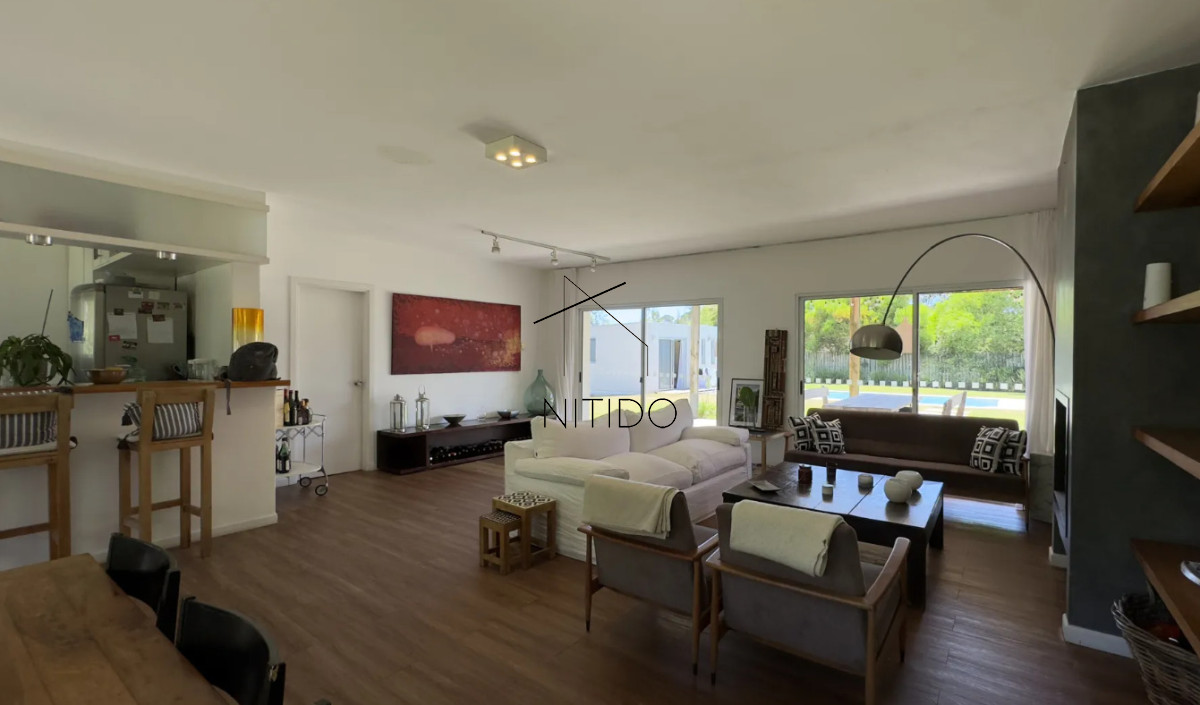 Casa ID.554 - Casa de 4 dormitorios en alquiler anual 