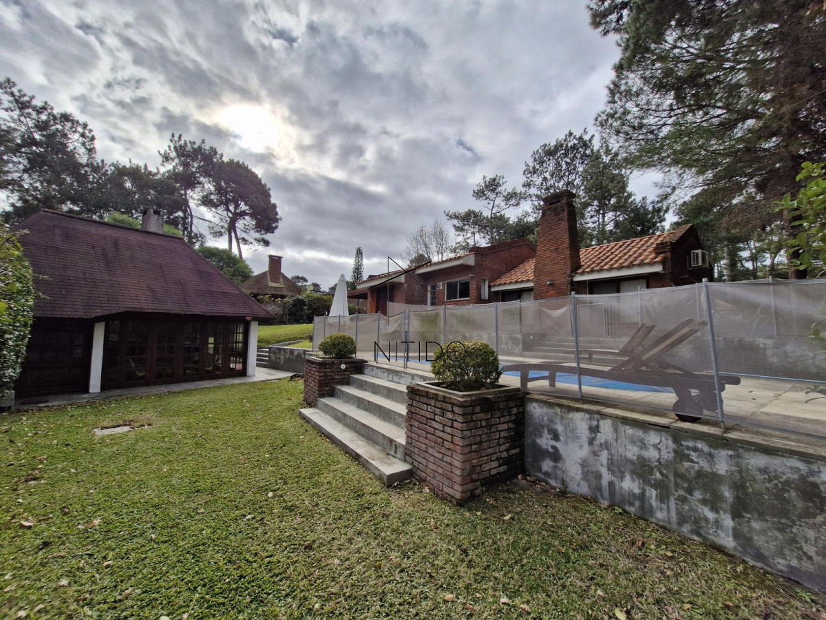 Casa ID.25 - casa en pinares de 3 dormitorios y servicio 