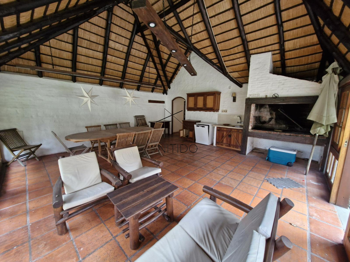 Casa ID.25 - casa en pinares de 3 dormitorios y servicio 