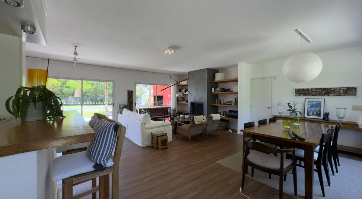 Casa ID.554 - Casa de 4 dormitorios en alquiler anual 