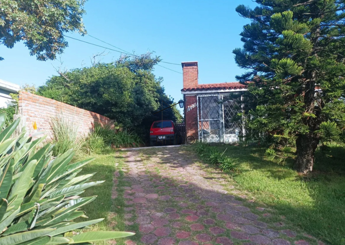 Casa ID.277 - Casa de 2 dormitorios en las delicias 