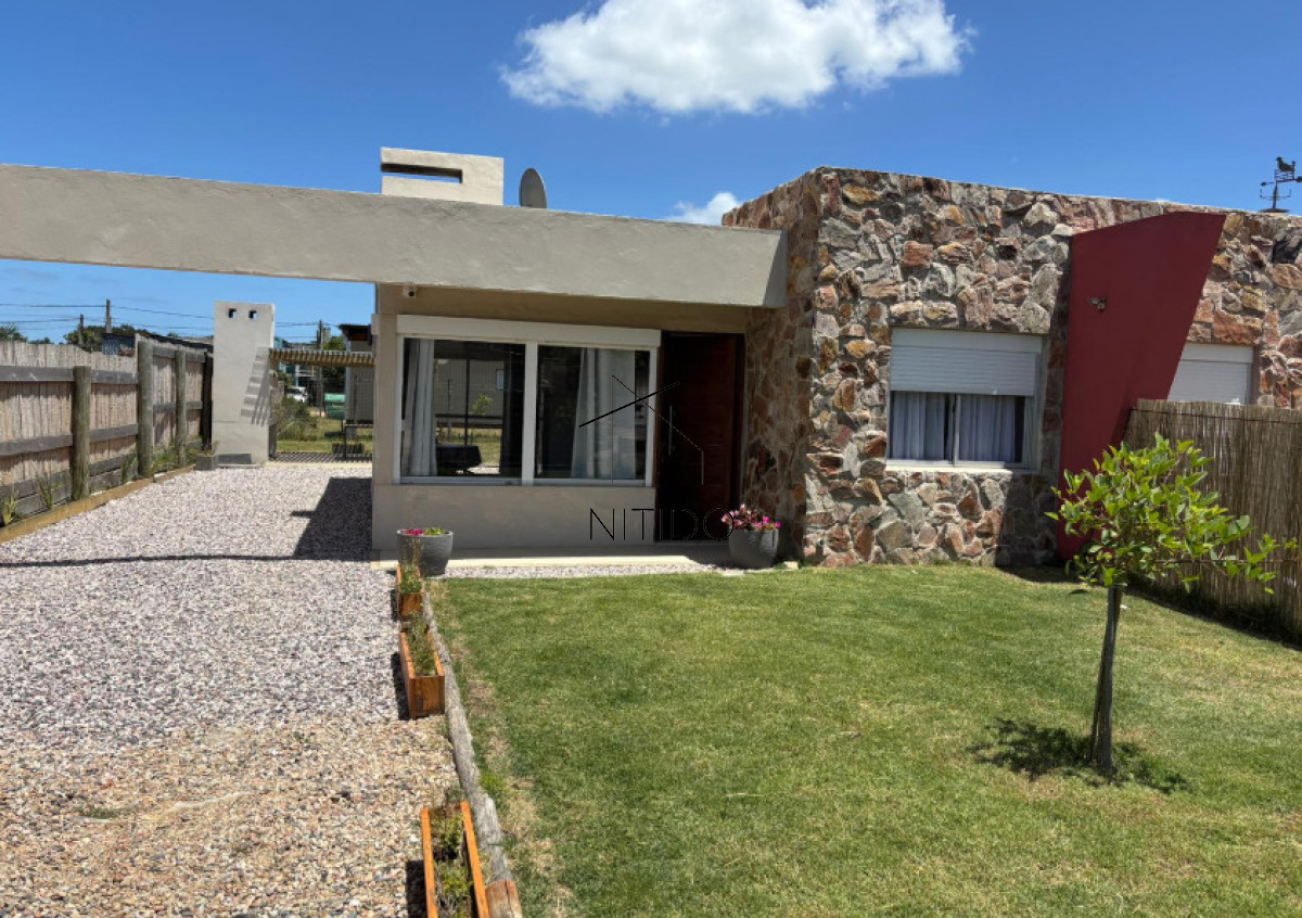 Casa ID.145 - Casa a media cuadra de la playa 2 dormitorios 