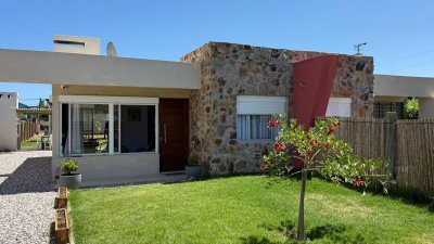 Casa a media cuadra de la playa 2 dormitorios 