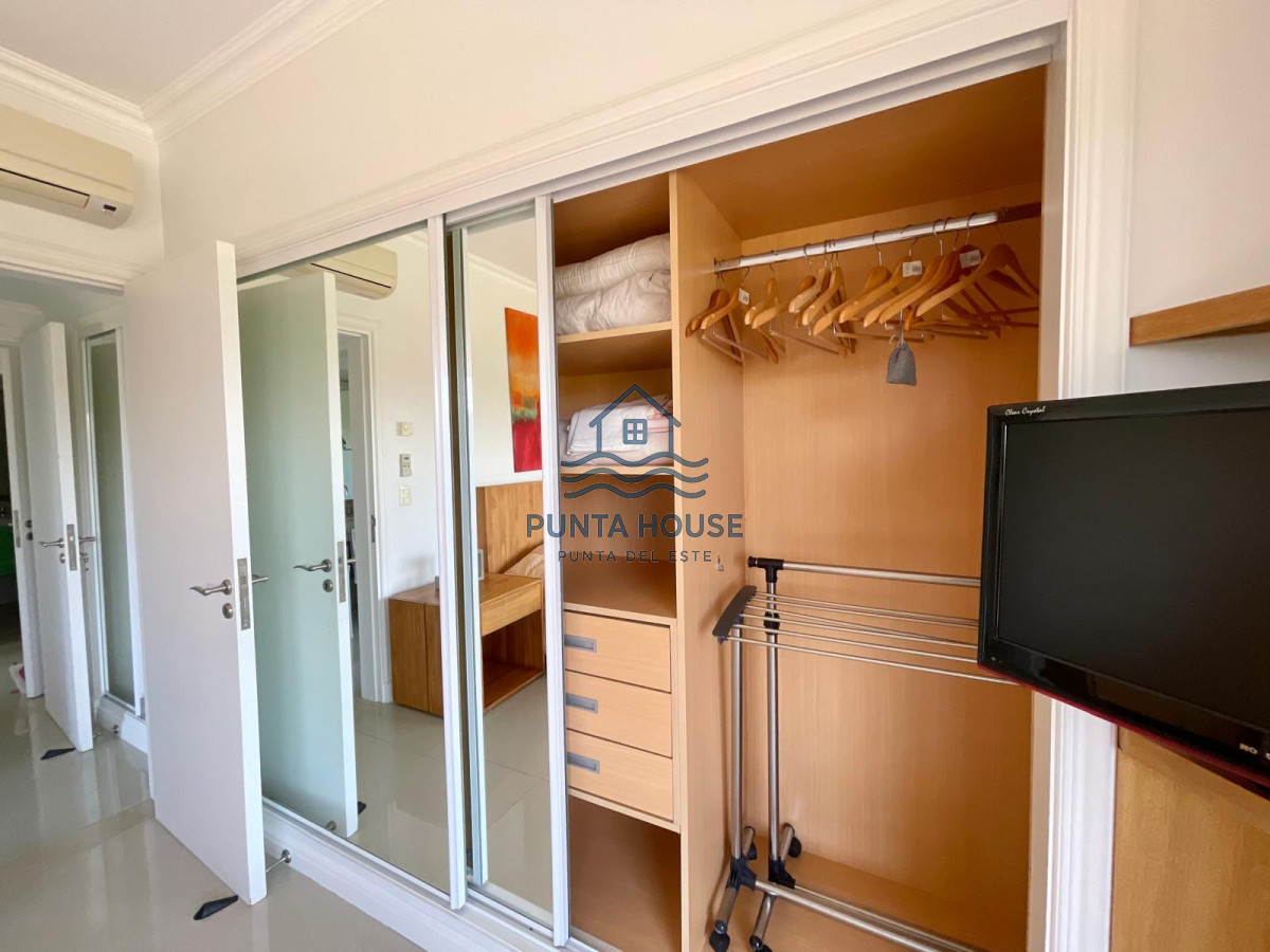 Apartamento ID.13 - Apartamento en Venta de dos dormitorios Playa Mansa