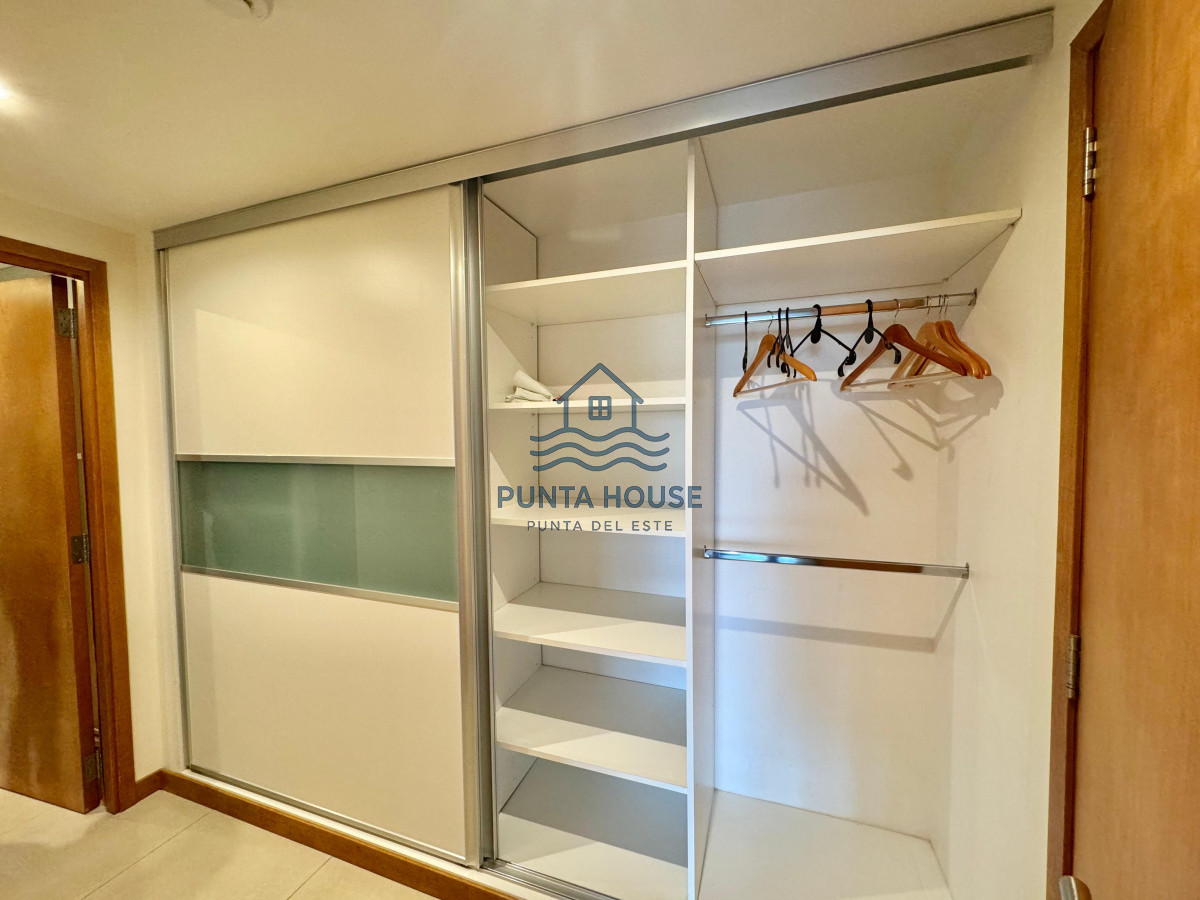 Apartamento ID.2 - Apartamento en venta de dos dormitorios Playa Brava