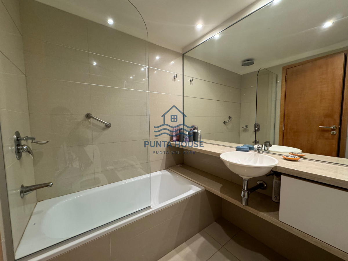 Apartamento ID.2 - Apartamento en venta de dos dormitorios Playa Brava