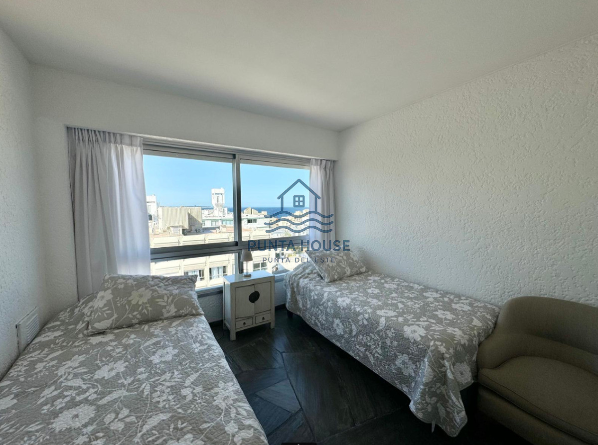 Apartamento ID.25 - Apartamento en venta de tres dormitorios 