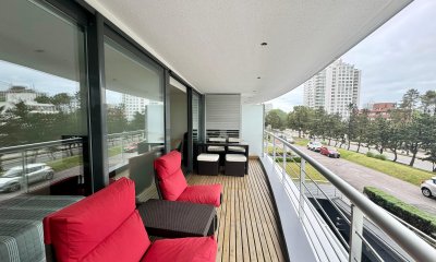 Apartamento en venta de dos dormitorios Playa Brava