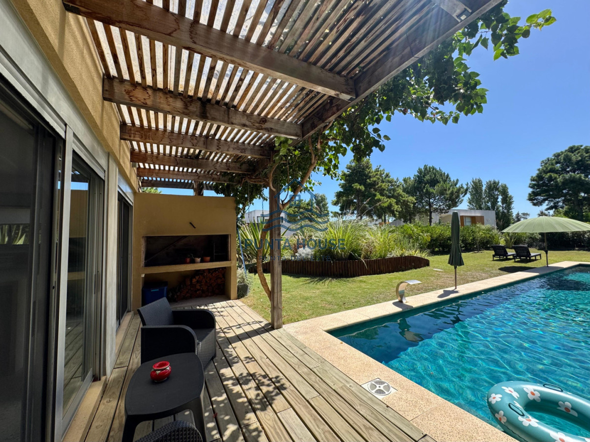 Casa ID.49 - Casa en venta de tres dormitorios