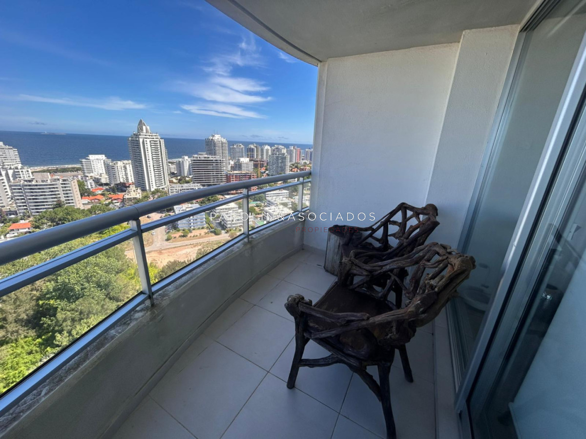 HERMOSO PENTHOUSE EN VENTA OCEAN DRIVE - JPA11620A