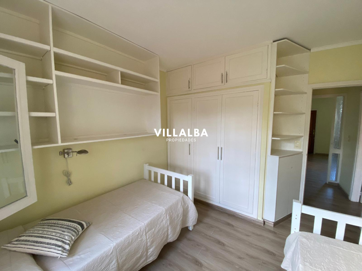 Apartamento ID.4093 - EN VENTA ROOSEVELT, CERCA DE TODO!! 2 DORMITORIOS