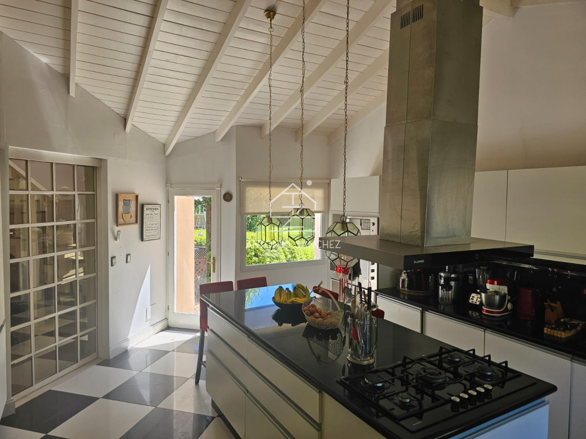 Casa ID.2739 - Hermosa residencia en Barrio Privado 