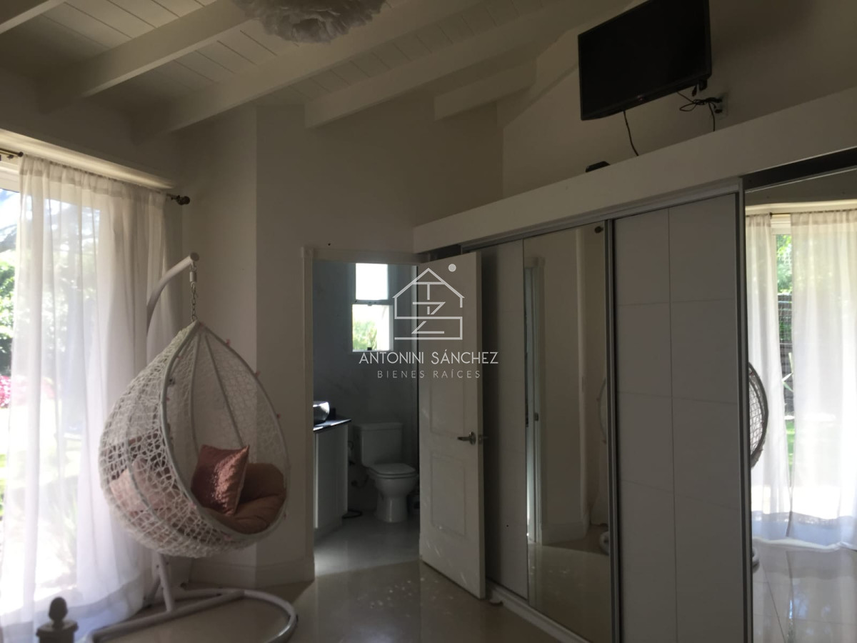 Casa ID.2739 - Hermosa residencia en Barrio Privado 
