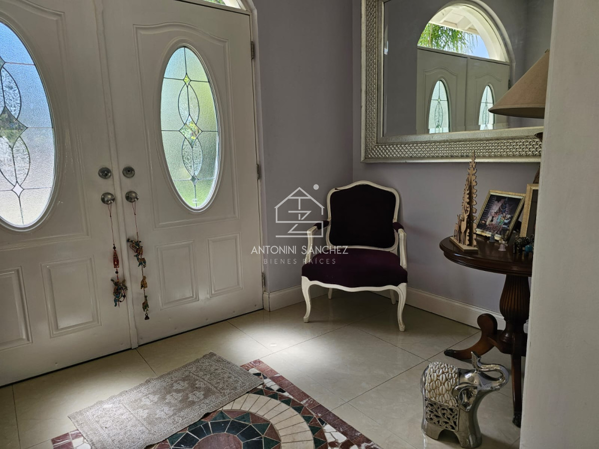 Casa ID.2739 - Hermosa residencia en Barrio Privado 