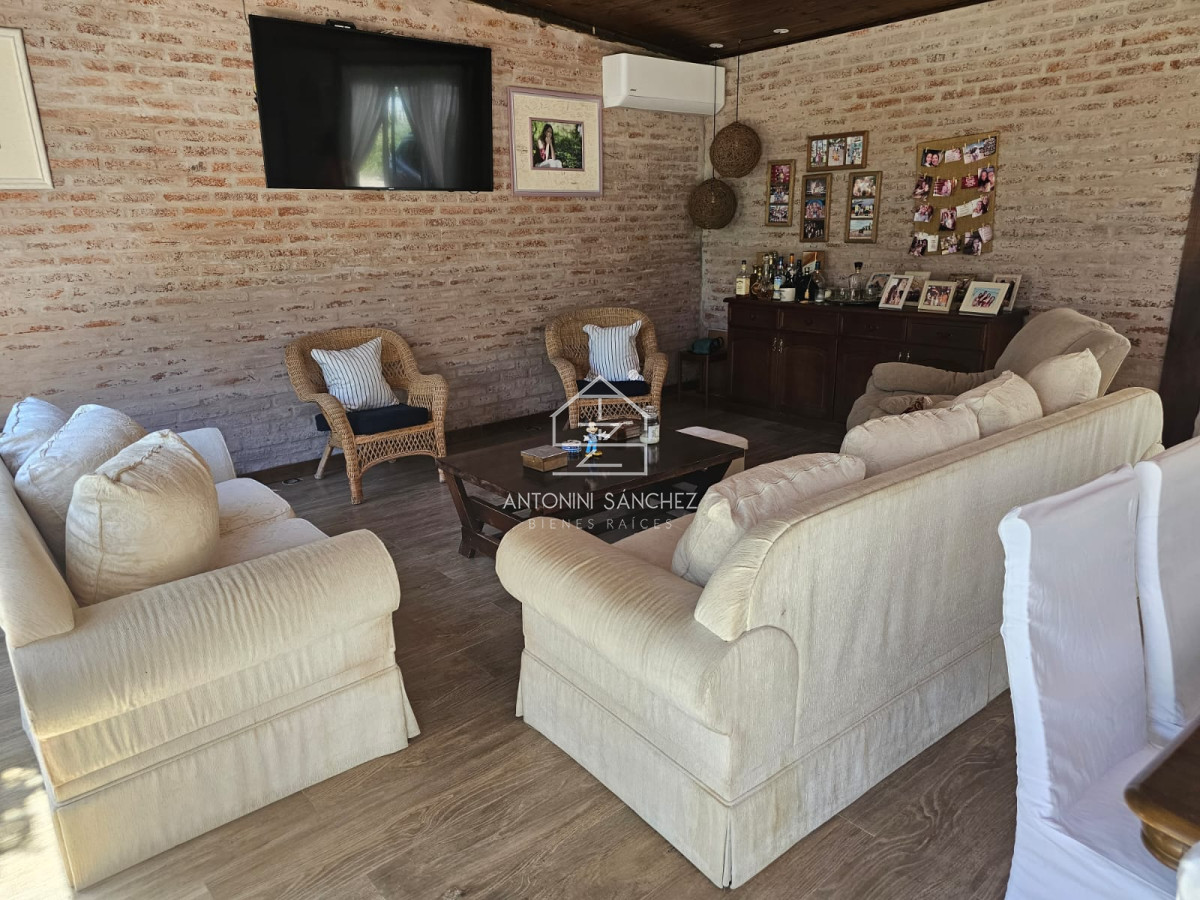 Casa ID.2739 - Hermosa residencia en Barrio Privado 