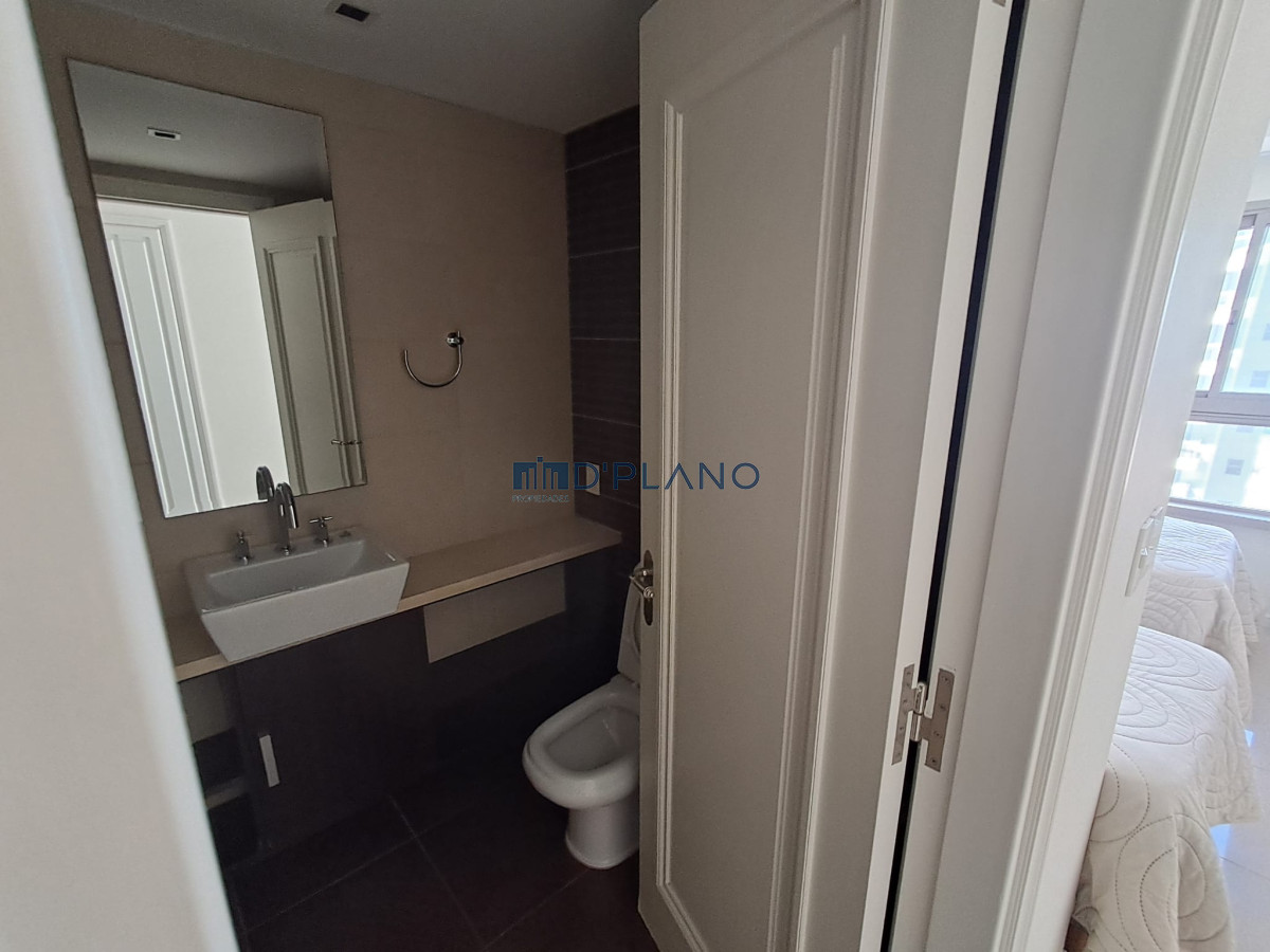 Apartamento ID.12 - Edificio de categoria con todos los servicios