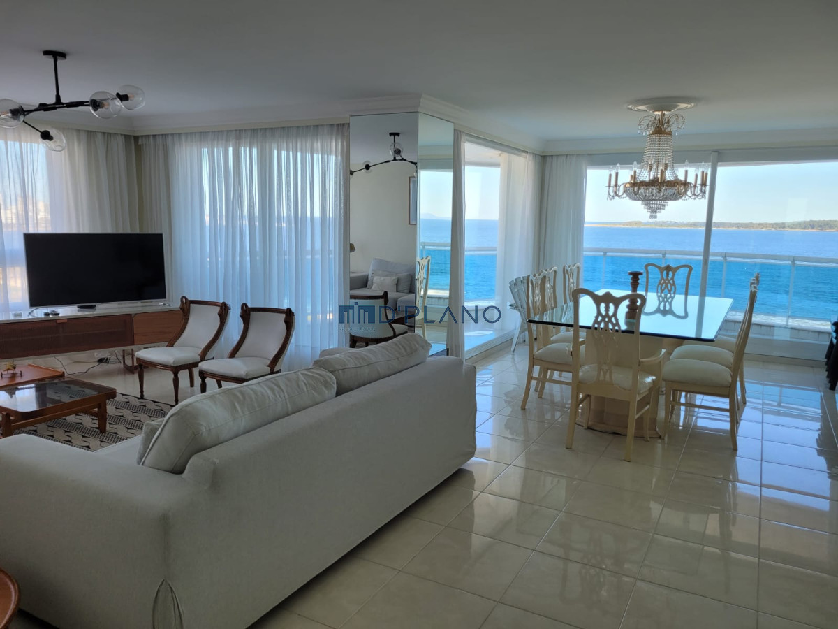 Apartamento ID.4 - Frente al mar con todos los servicios