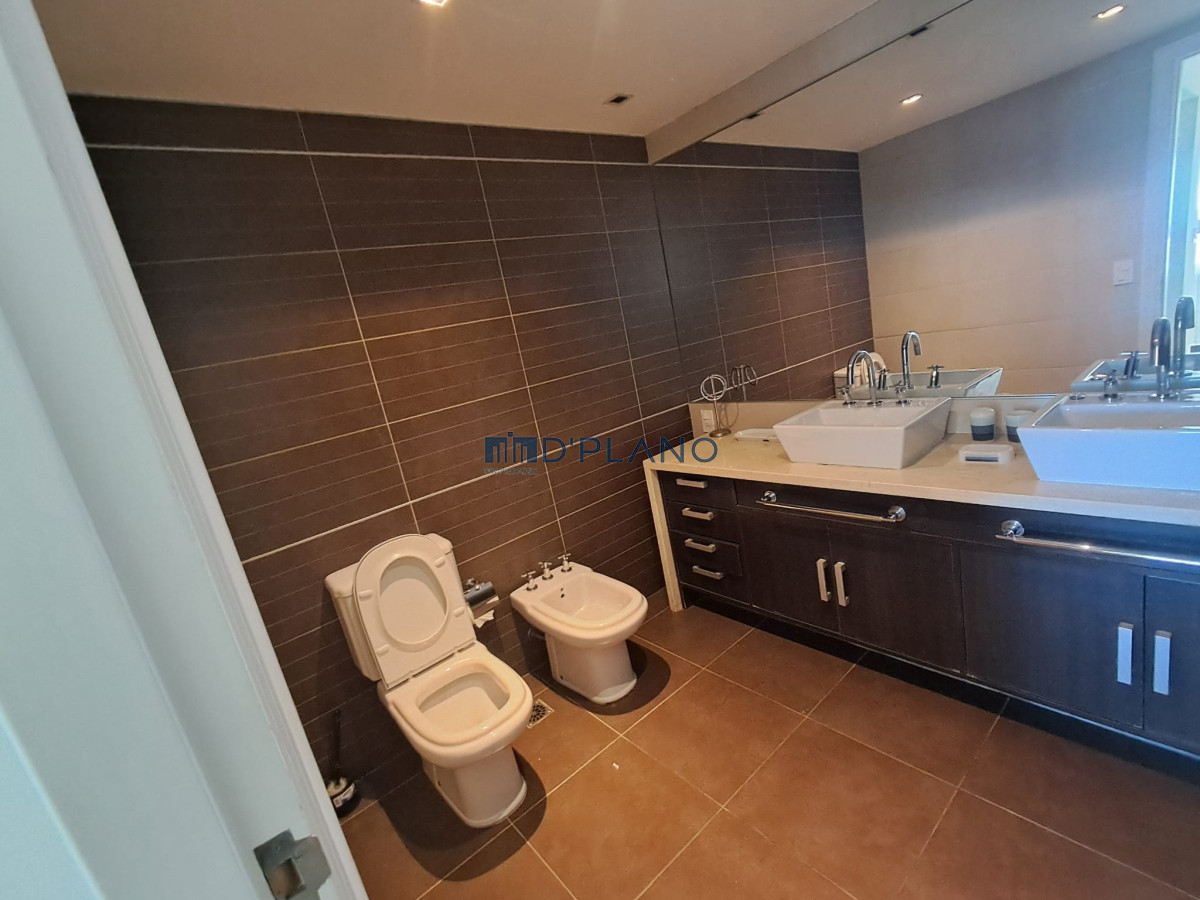 Apartamento ID.12 - Edificio de categoria con todos los servicios