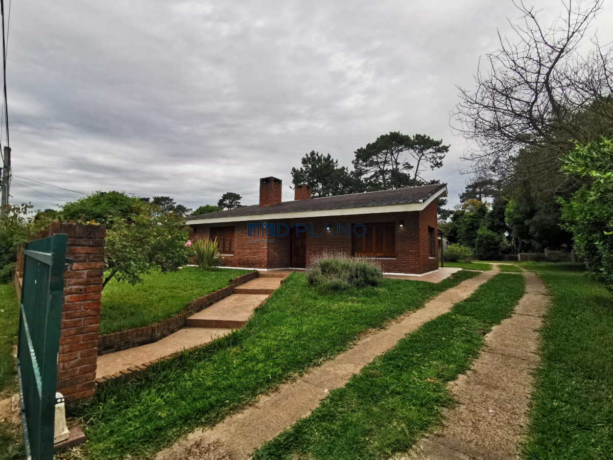 Casa ID.21 - casa en zona ideal para clínicas