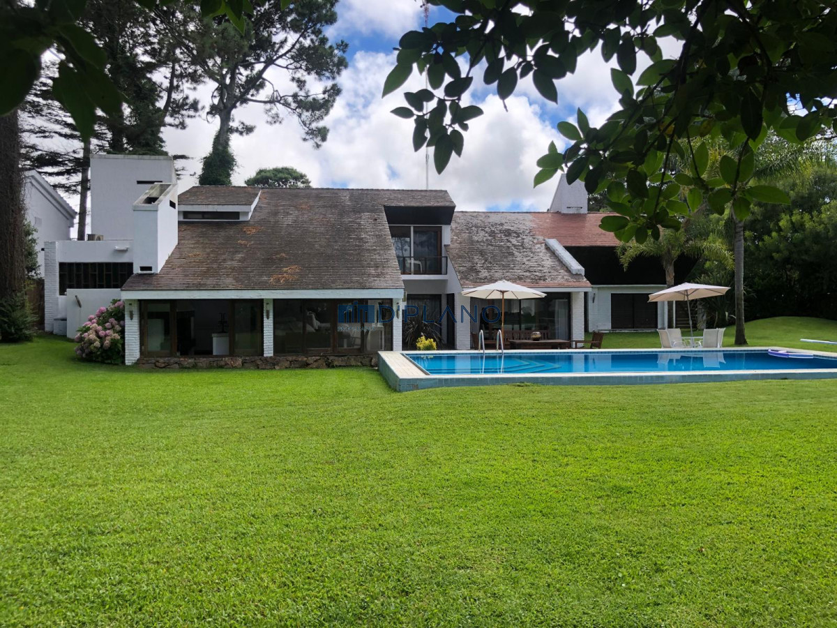 Casa ID.247 - HERMOSA RESIDENCIA EN CANTEGRIL 