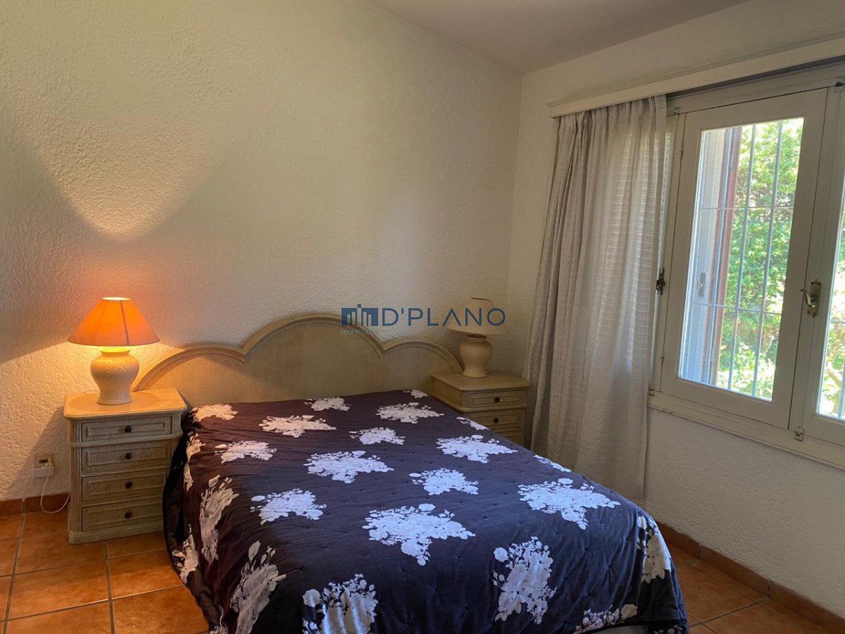 Casa ID.187 - CASA EN ALQUILER A 100 METROS DEL MAR EN MANSA